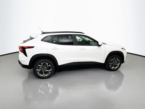 New 2026 Chevrolet Trax LT w/ Driver Confidence Package image 10