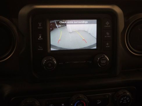 Used 2019 Jeep Wrangler Sport w/ Quick Order Package 24S AWD/4WD image 34