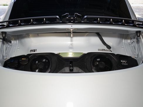 Used 2025 Porsche 911 Carrera image 36