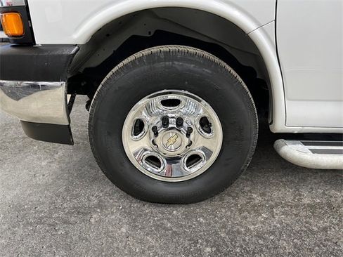 Used 2024 Chevrolet Express 2500 w/ Driver Convenience Package image 12