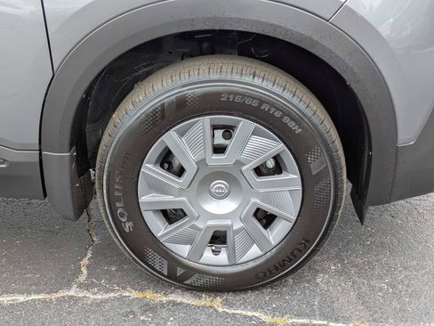 Used 2026 Nissan Kicks S FWD image 11