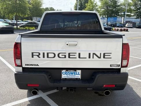Certified 2024 Honda Ridgeline RTL image 5