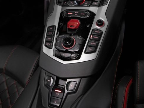 Used 2017 Lamborghini Aventador S image 54