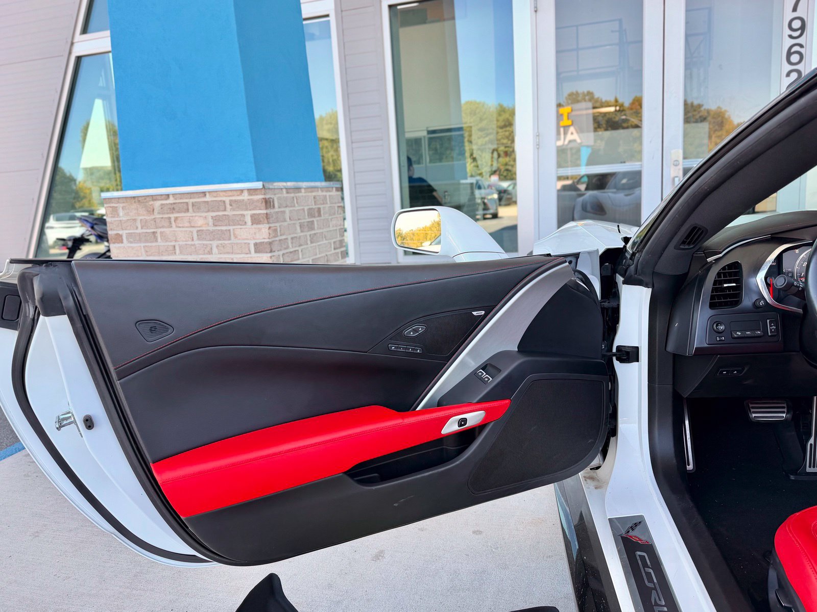 Used 2017 Chevrolet Corvette Grand Sport RWD image 15