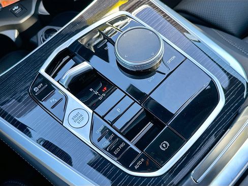 New 2026 BMW X5 sDrive40i w/ M Sport Package image 14