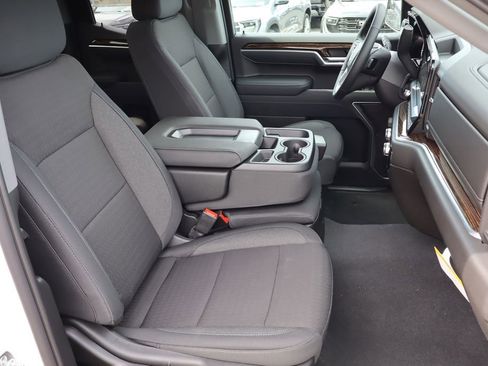 New 2026 GMC Sierra 1500 SLE RWD image 23