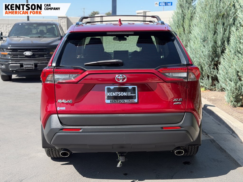 Used 2019 Toyota RAV4 XLE Premium w/ Cold Weather Package AWD/4WD image 6