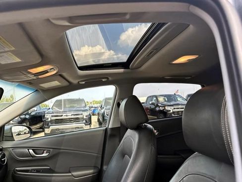 Used 2020 Hyundai Kona Limited AWD/4WD image 19