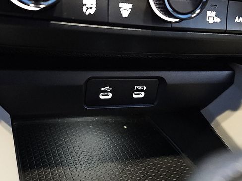 Used 2023 Honda Accord EX image 24