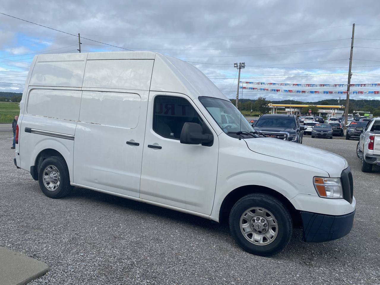 Used 2012 Nissan NV 2500 S w/ Side Curtain Airbag Pkg RWD image 2