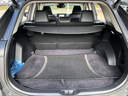 Used 2022 Toyota RAV4 XLE Premium image 31
