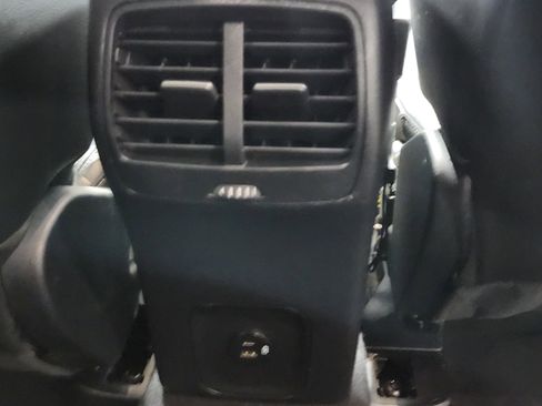 Used 2020 Ford Escape Titanium image 21