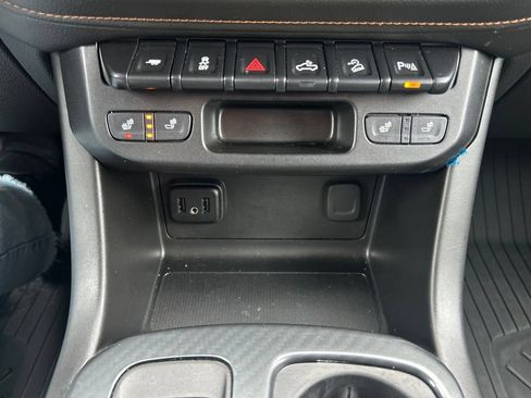 Used 2022 GMC Canyon AT4 w/ Trailering Package AWD/4WD image 18