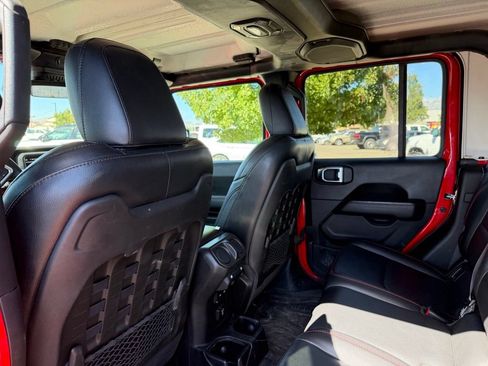 Used 2020 Jeep Gladiator Rubicon AWD/4WD image 22