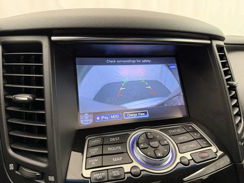 Used 2017 INFINITI QX70 AWD w/ Premium Package image 18
