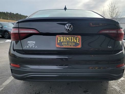 Used 2024 Volkswagen Jetta SE image 7