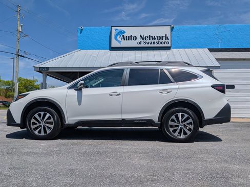 Used 2020 Subaru Outback Premium AWD/4WD image 8