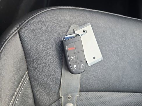 Used 2023 Jeep Compass High Altitude image 30