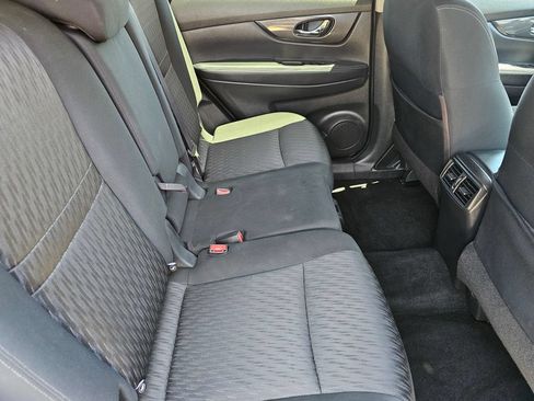 Used 2017 Nissan Rogue SV w/ SV Premium Package FWD image 15