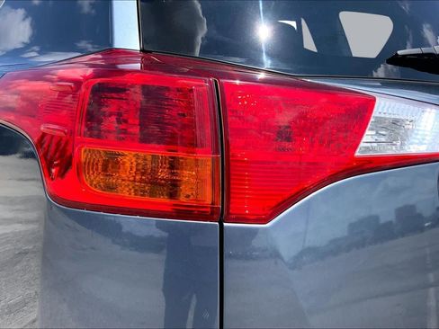 Used 2014 Toyota RAV4 XLE FWD image 28