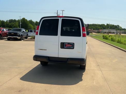Used 2023 Chevrolet Express 3500 LS image 7