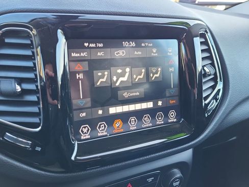 Used 2019 Jeep Compass Limited image 20