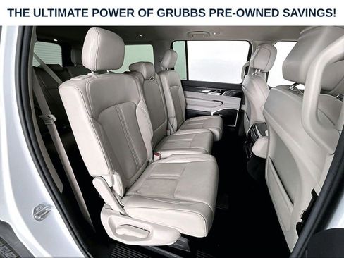 Used 2022 Jeep Wagoneer Series II AWD/4WD image 34