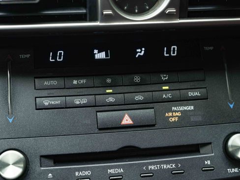 Used 2015 Lexus IS 350 w/ F-Sport Package RWD image 34