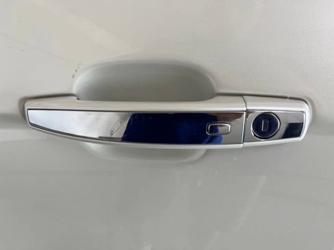 Used 2016 Cadillac SRX Luxury FWD image 39