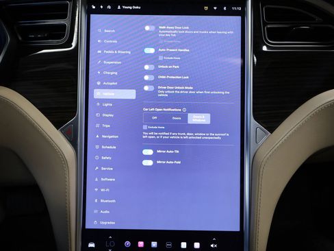 Used 2016 Tesla Model S 90D image 60