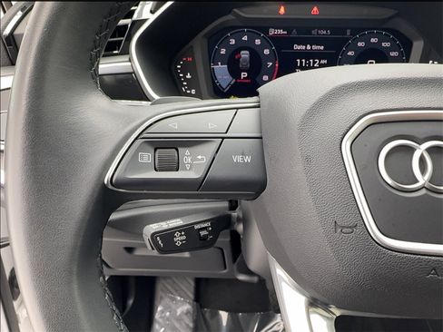 Used 2025 Audi Q3 2.0T Premium image 23