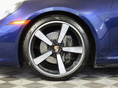 Used 2024 Porsche 911 Carrera S image 40