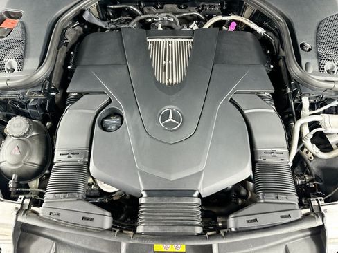 Certified 2018 Mercedes-Benz E 400 4MATIC Sedan image 38