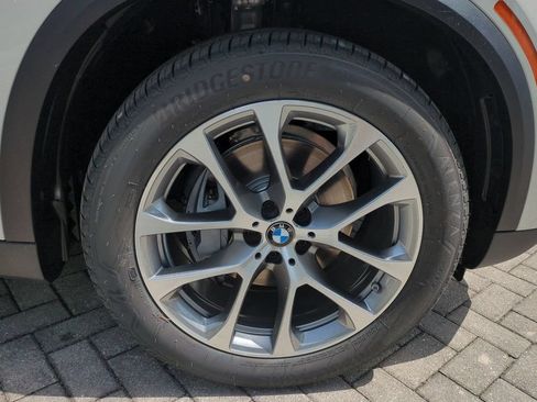 New 2026 BMW X5 xDrive40i w/ Premium Package AWD/4WD image 11