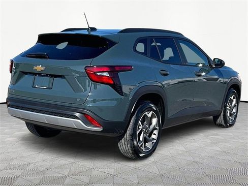 New 2026 Chevrolet Trax LT image 6