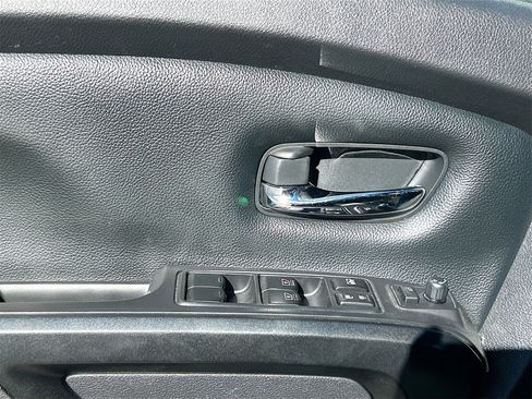 Used 2023 Nissan Titan PRO-4X w/ Pro-4x Convenience Package image 18