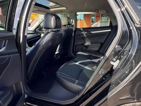 Used 2018 Honda Civic Touring image 8