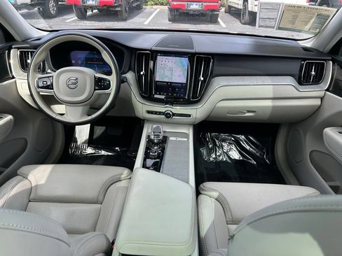 Used 2023 Volvo XC60 B5 Ultimate w/ Climate Package AWD/4WD image 10