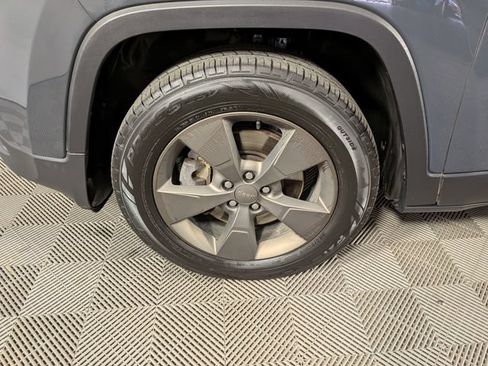 Used 2016 Jeep Cherokee 75th Anniversary AWD/4WD image 33