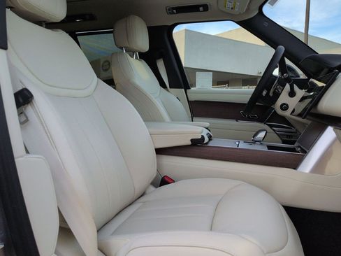 New 2026 Land Rover Range Rover SE image 26