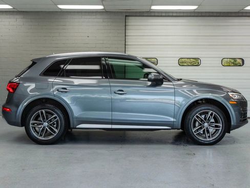 Used 2018 Audi Q5 2.0T Premium w/ Convenience Package AWD/4WD image 3