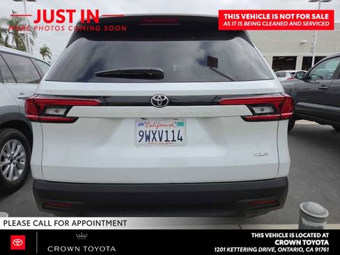 Used 2026 Toyota Grand Highlander FWD image 3