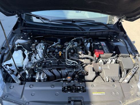 Used 2025 Nissan Altima 2.5 SV image 32