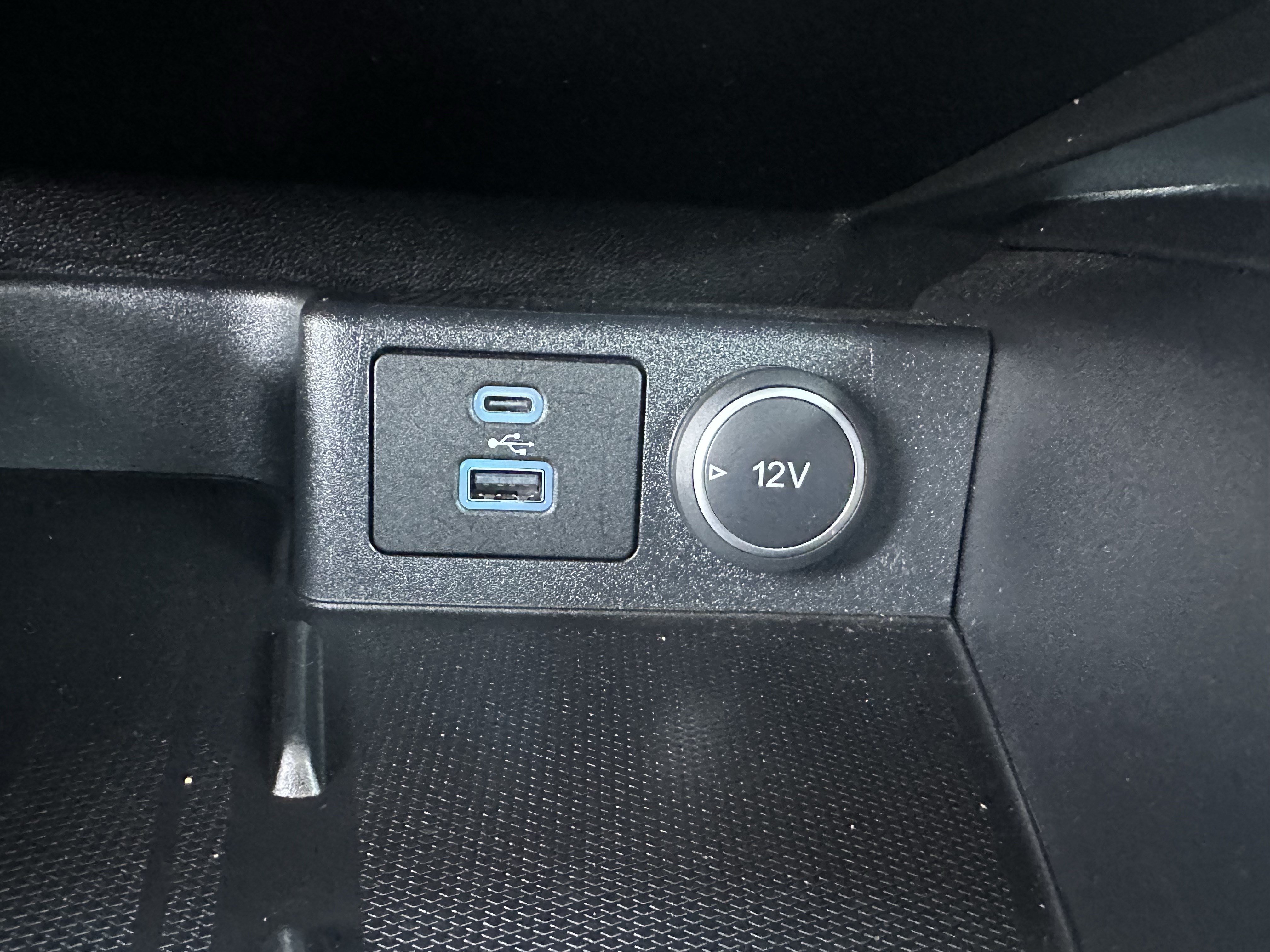 Used 2021 Ford Escape SEL w/ Technology Package FWD image 32