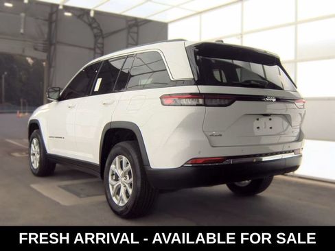 Used 2023 Jeep Grand Cherokee Limited AWD/4WD image 4