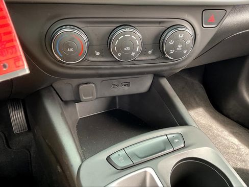 Used 2024 Chevrolet Trax LS w/ LS Convenience Package FWD image 31
