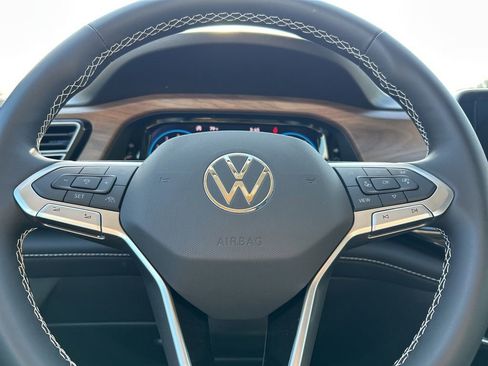 New 2026 Volkswagen Atlas SE FWD image 24