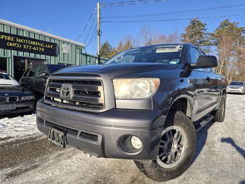 Used 2011 Toyota Tundra 4x4 Double Cab image 2