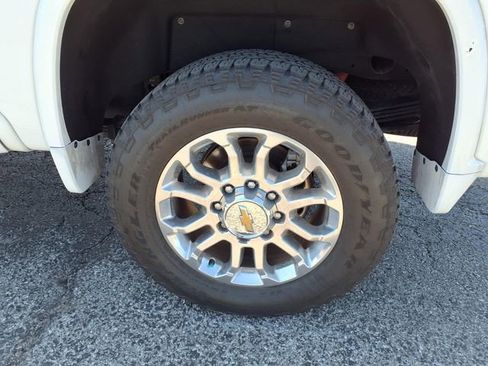 Used 2025 Chevrolet Silverado 2500 LTZ w/ LTZ Premium Package AWD/4WD image 53