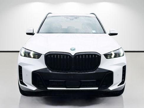 New 2026 BMW X5 xDrive50e w/ Executive Package AWD/4WD image 8